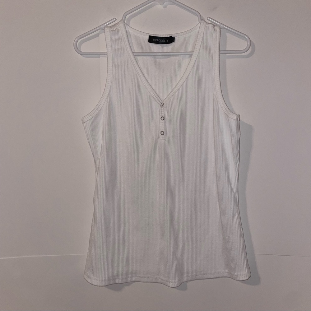 White sleeveless Tee